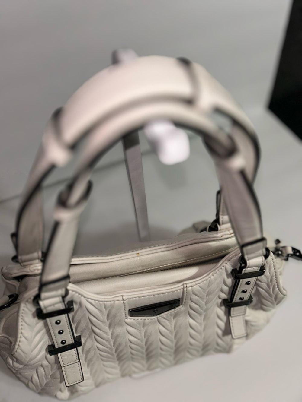 Simply Vera Vera Wang Ivory Quilted Shoulder Bag with Silver Hardware - Picture 5 of 8